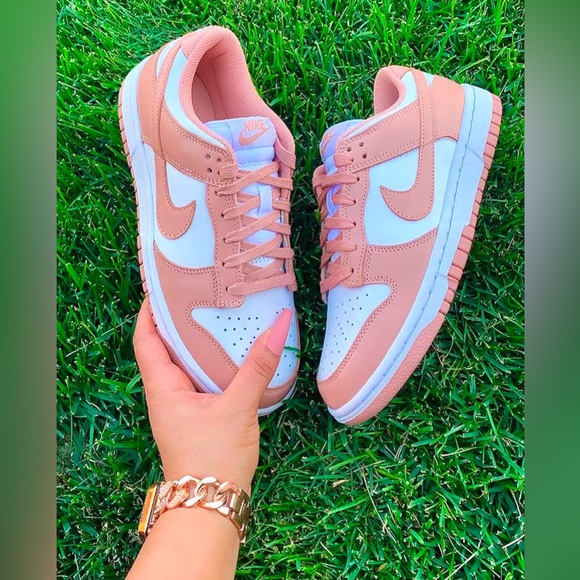 Nike dunk low “Rose Whisper” size 7 Women’s - Picture 3 of 9